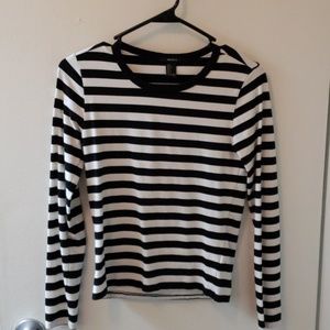 Forever 21 black and white shirt